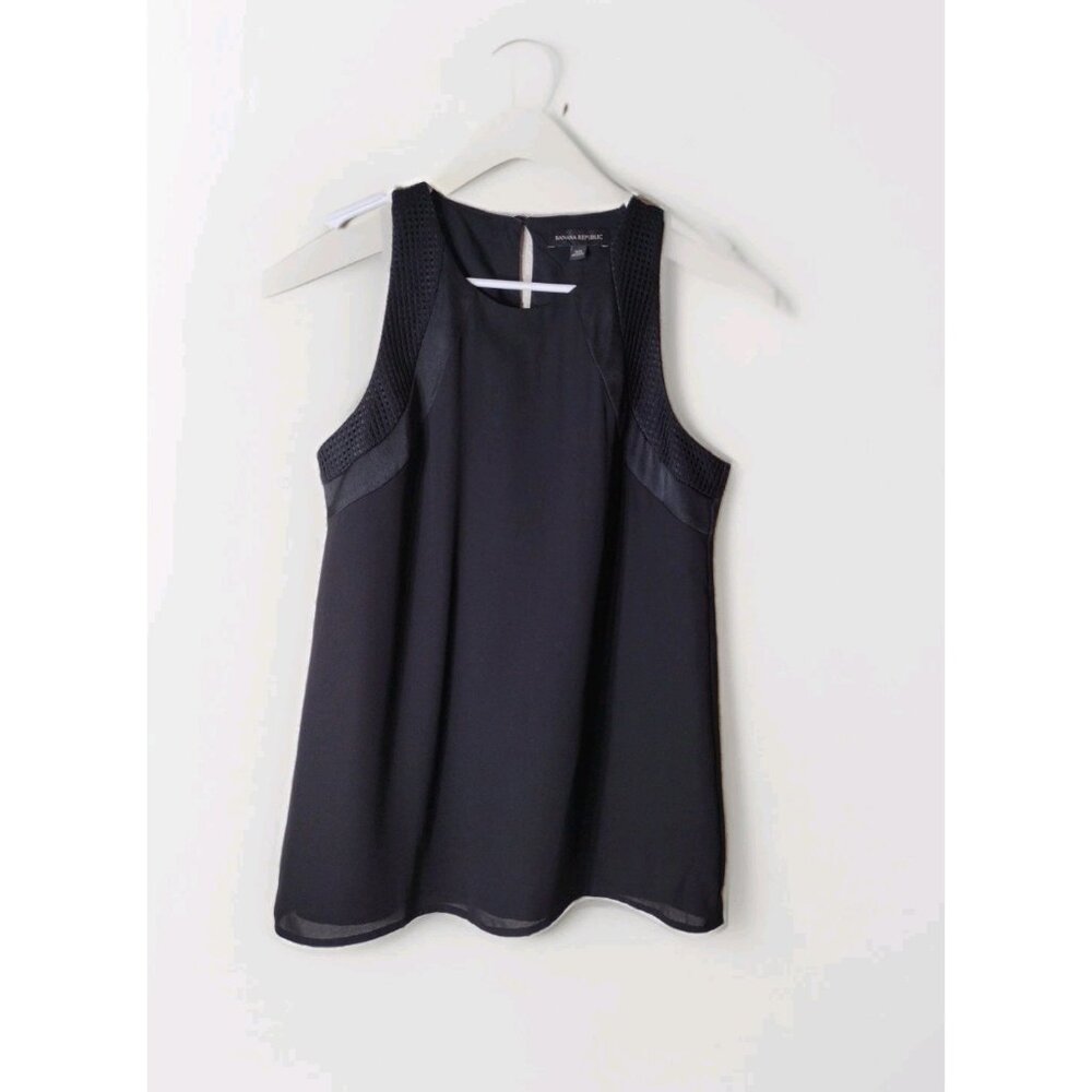 Banana Republic Top XS Sleeveless Lined Keyhole Closure